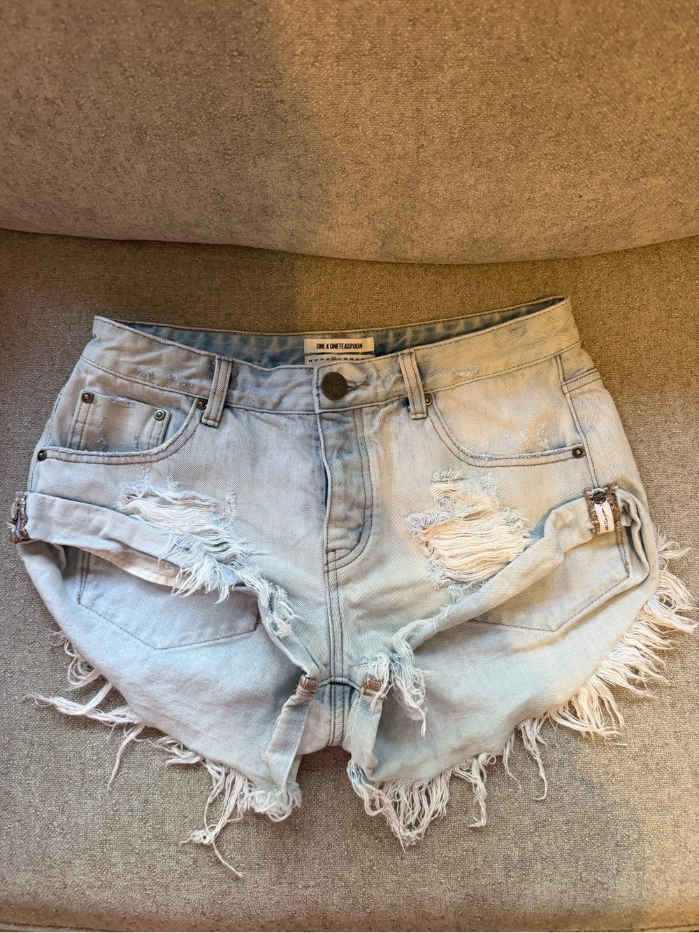 One Teaspoon Size 26 Distressed Denim Cutoff Shorts Light Wash